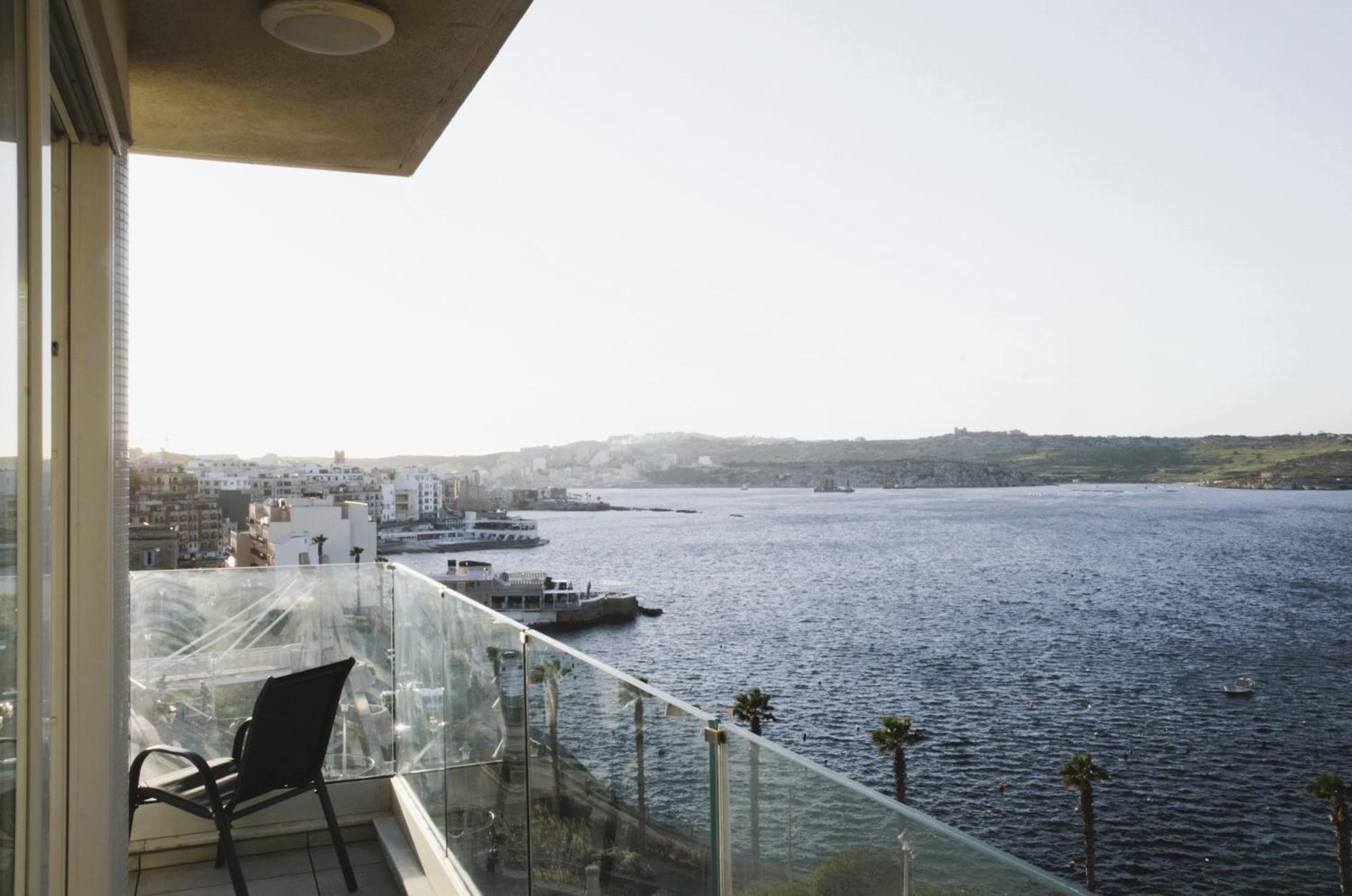 New Seafront Apartment - Spectacular Views St. Paul's Bay Exterior foto